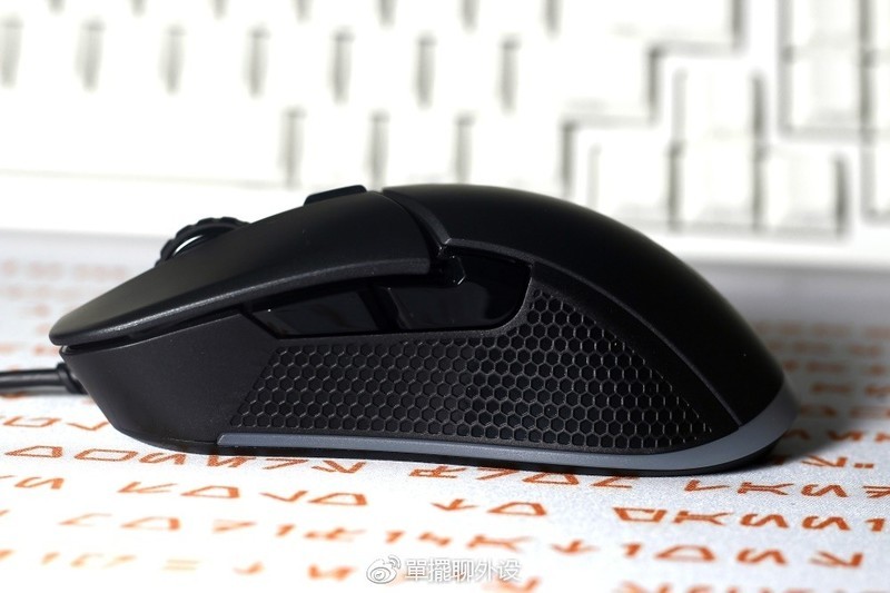 【單擺出品】Ttesports-IRIS-RGB-游戏鼠标评测