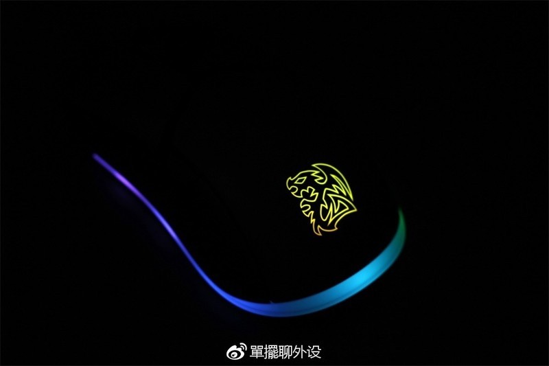 【單擺出品】Ttesports-IRIS-RGB-游戏鼠标评测
