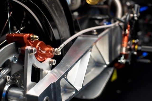 爱这不羁放纵爱自由：E-Raw概念电摩