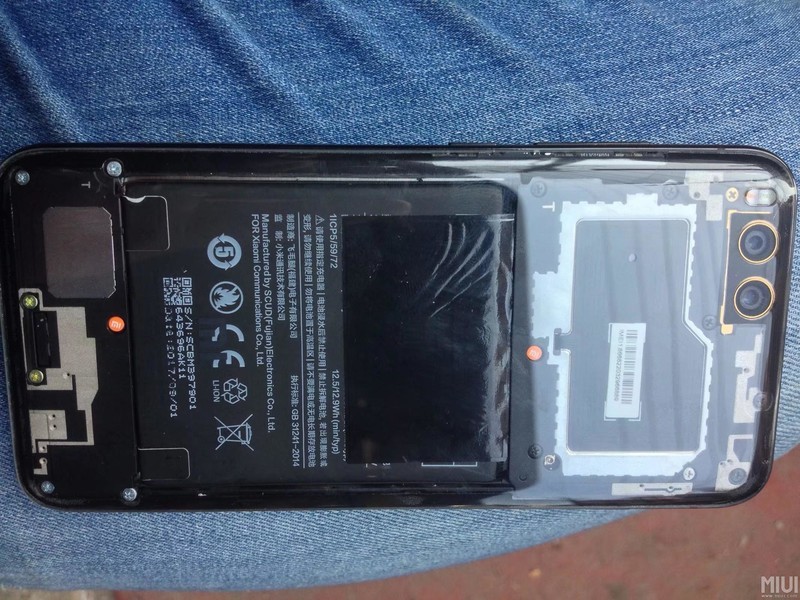 透明后盖小米六。