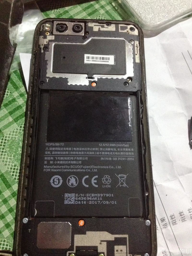 透明后盖小米六。
