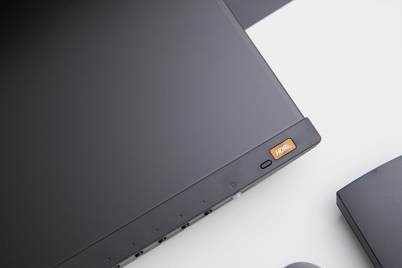 支持自动调光，明基影音娱乐显示器EW2780让显示更加智慧养眼