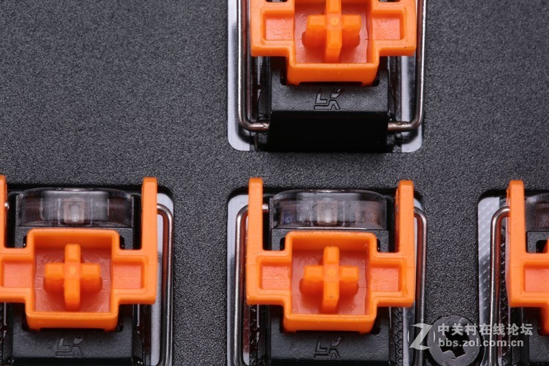 不一样的体验血手幽灵复活者B975 RGB电竞机械键盘评测