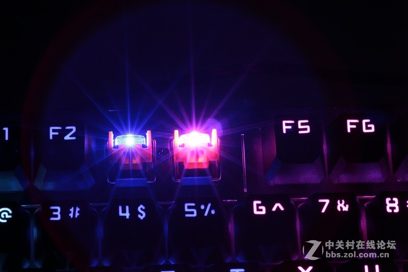 不一样的体验血手幽灵复活者B975 RGB电竞机械键盘评测