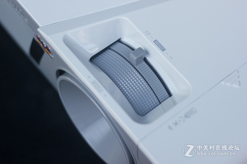 智能投影仪遍地开花，我却选了个传统投影仪——优派PJD7831HDL