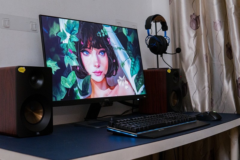 支持自动调光，明基影音娱乐显示器EW2780让显示更加智慧养眼