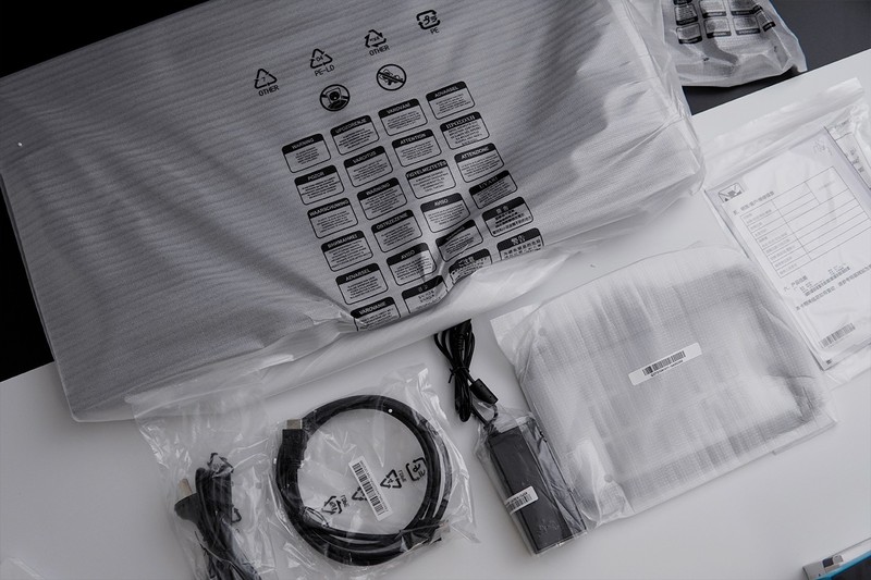 支持自动调光，明基影音娱乐显示器EW2780让显示更加智慧养眼