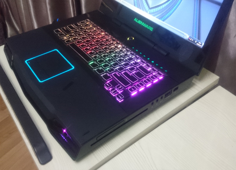 外星人M15x i7 6G 固态 独显 1080高分屏咱出北京本地 经典不下当年 游戏、作图利器