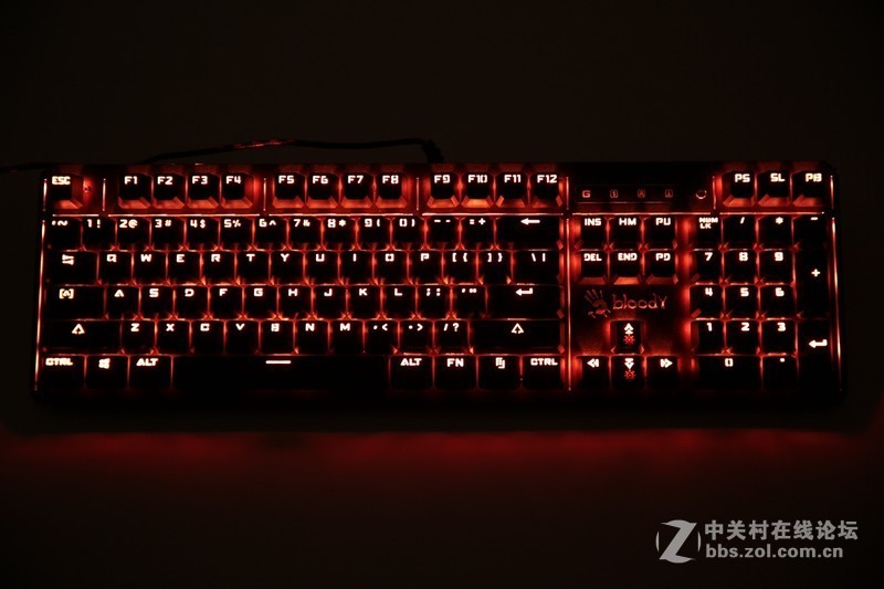 不一样的体验血手幽灵复活者B975 RGB电竞机械键盘评测