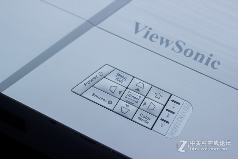 智能投影仪遍地开花，我却选了个传统投影仪——优派PJD7831HDL