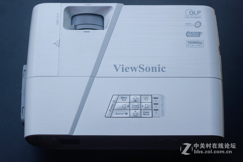 智能投影仪遍地开花，我却选了个传统投影仪——优派PJD7831HDL