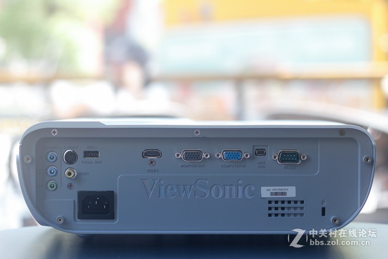 智能投影仪遍地开花，我却选了个传统投影仪——优派PJD7831HDL