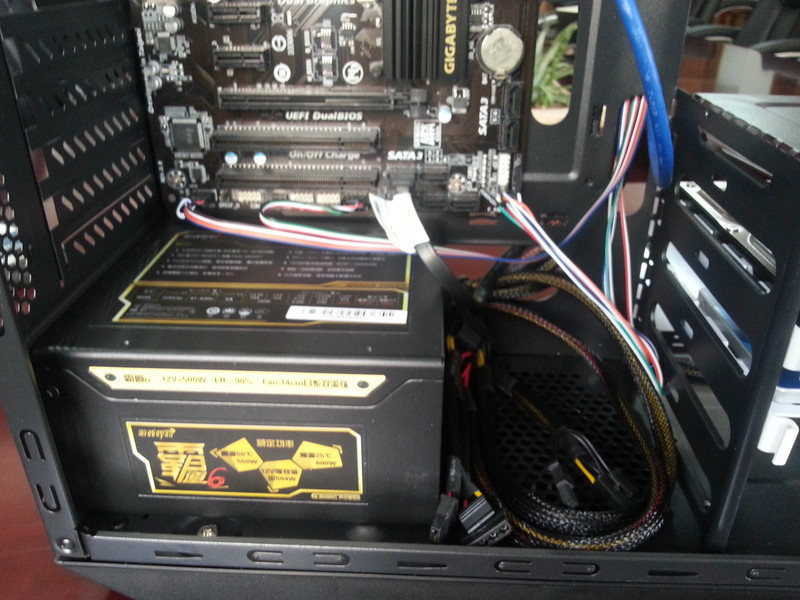 游戏悍将电源APU平台装机实测！ 游戏悍将与航嘉的碰撞！