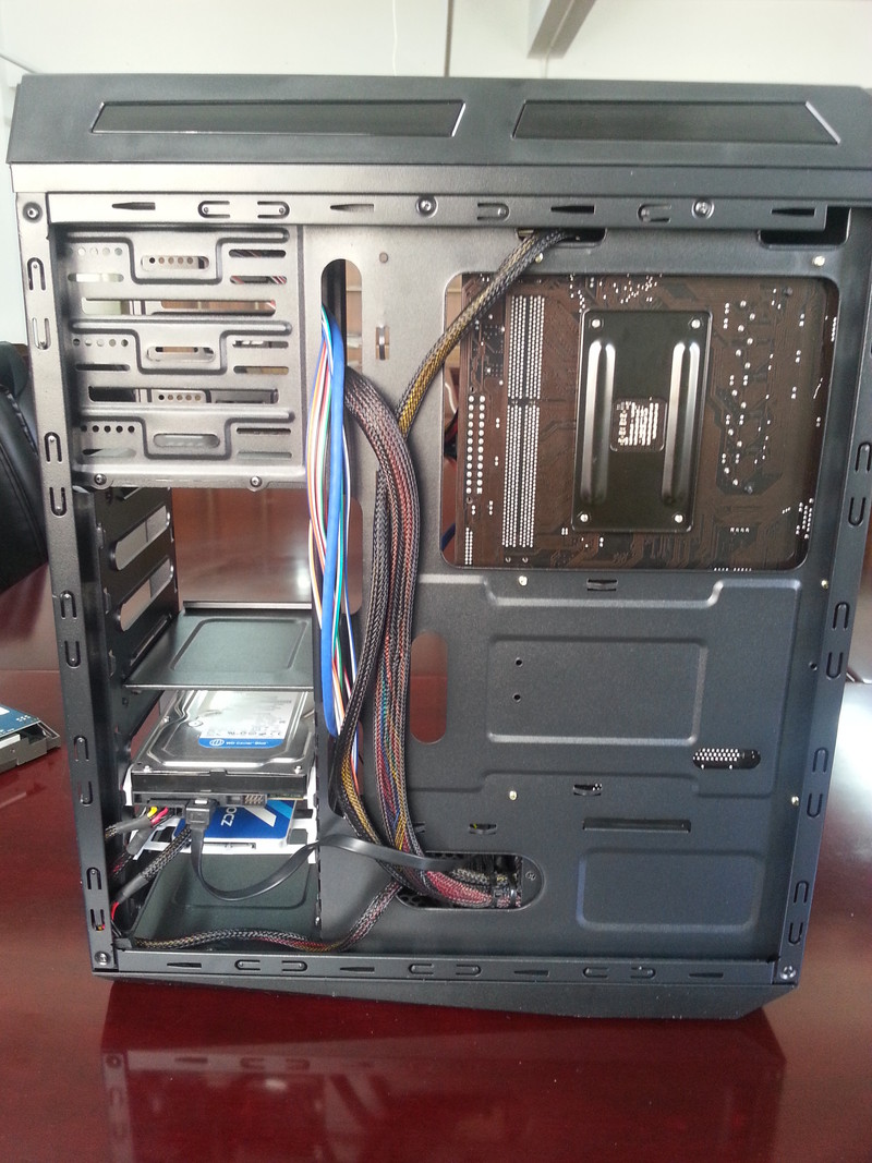 游戏悍将电源APU平台装机实测！ 游戏悍将与航嘉的碰撞！