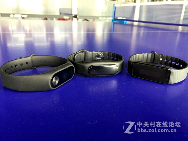 古有魏、蜀、吴三足鼎立，今有唯乐2 、小 米2、纽曼手环三大战