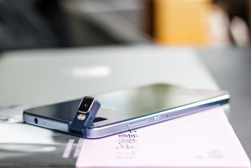 小米看过来，我所有的向往是那一抹海岛蓝