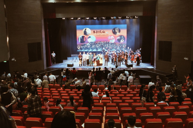 小米看过来，我所有的向往是那一抹海岛蓝