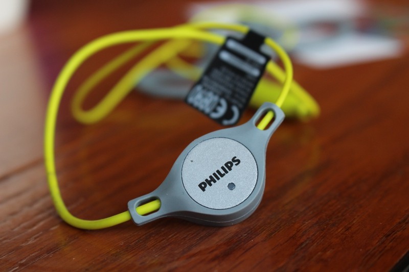 主要看气质--价值千元的飞利浦SHQ8300LF运动蓝牙耳机体验（有美女）