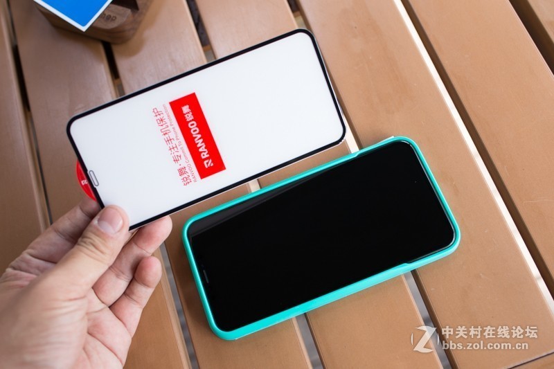 iPhone XS Max屏幕保护神器，锐舞曲面钢化玻璃膜使用体验