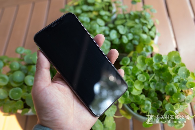 iPhone XS Max屏幕保护神器，锐舞曲面钢化玻璃膜使用体验