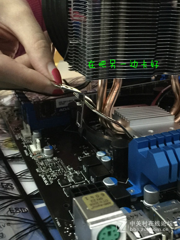 装机并不难，看妹子如何轻松装机。