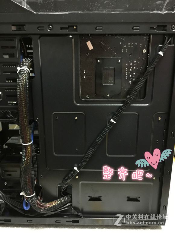 装机并不难，看妹子如何轻松装机。