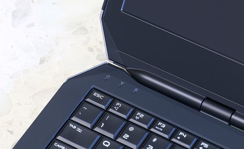 Duang一下就变强了，全新外星人Alienware 13游戏笔记本&外置显卡扩展坞深度评测！