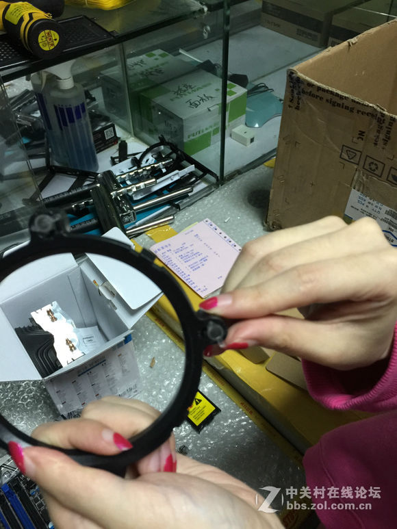 装机并不难，看妹子如何轻松装机。