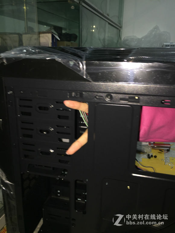 装机并不难，看妹子如何轻松装机。