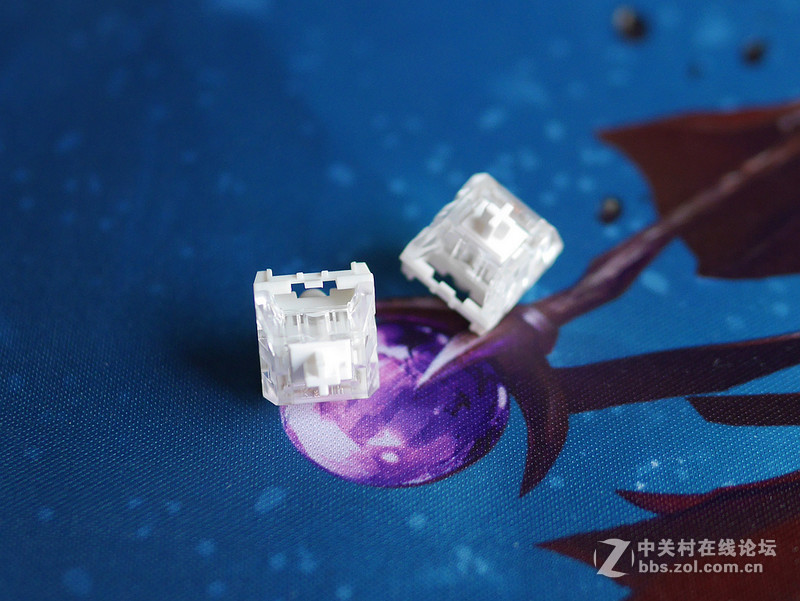 换轴饕餮大餐 首席玩家蒸汽朋克白轴104键可换轴机械键盘