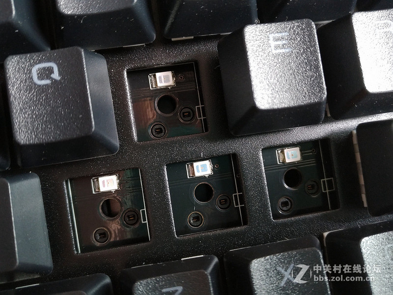 换轴饕餮大餐 首席玩家蒸汽朋克白轴104键可换轴机械键盘