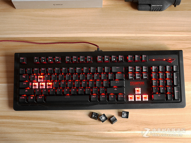 换轴饕餮大餐 首席玩家蒸汽朋克白轴104键可换轴机械键盘