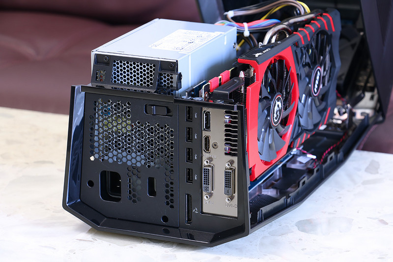 Duang一下就变强了，全新外星人Alienware 13游戏笔记本&外置显卡扩展坞深度评测！