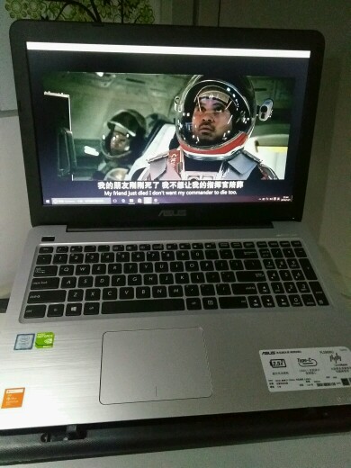 华硕FL5900UQ7500边用边充电，电脑闪屏