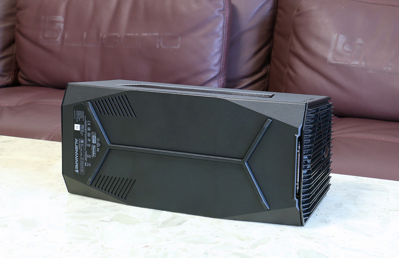 Duang一下就变强了，全新外星人Alienware 13游戏笔记本&外置显卡扩展坞深度评测！