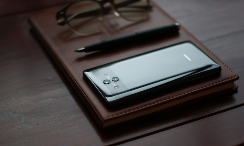 商务新旗舰，麒麟大智慧——华为Mate10的AI应用体验及探析