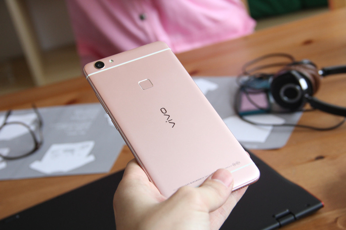 #每日话题#3个重点12个详细 — vivo X6 & X6Plus体验谈