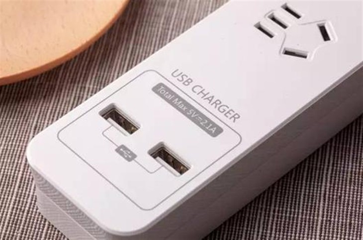 航嘉排插 颜值爆表的智能小U