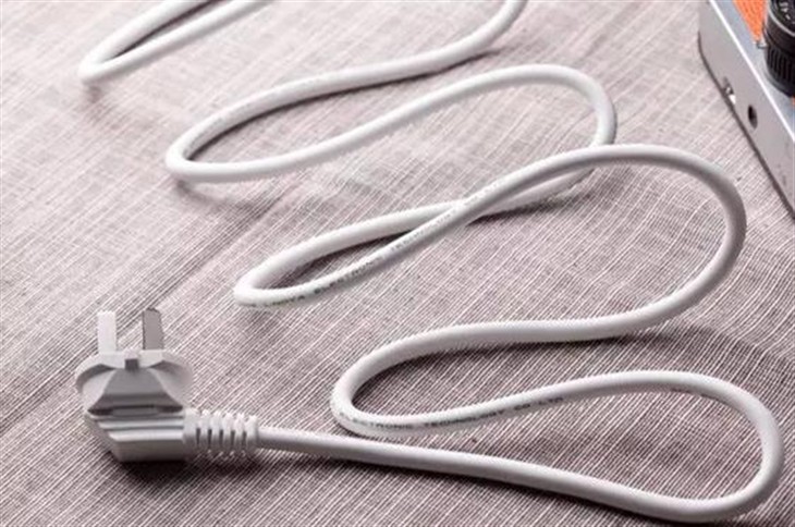 航嘉排插 颜值爆表的智能小U