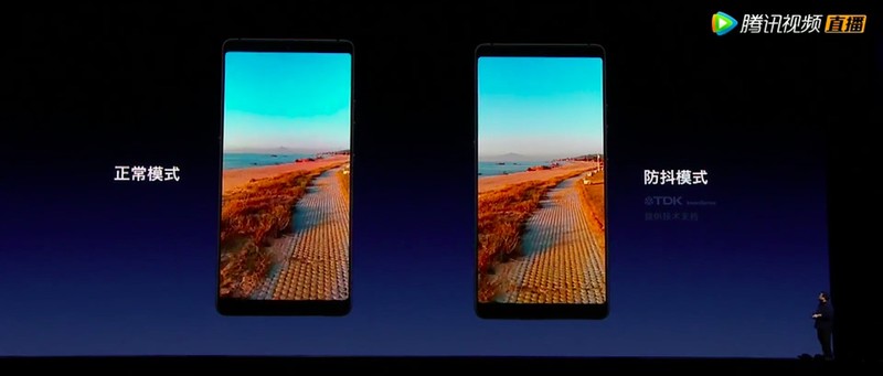 飞机上拍照总是手抖？坚果Pro 2的鸡头级防抖来拯救你