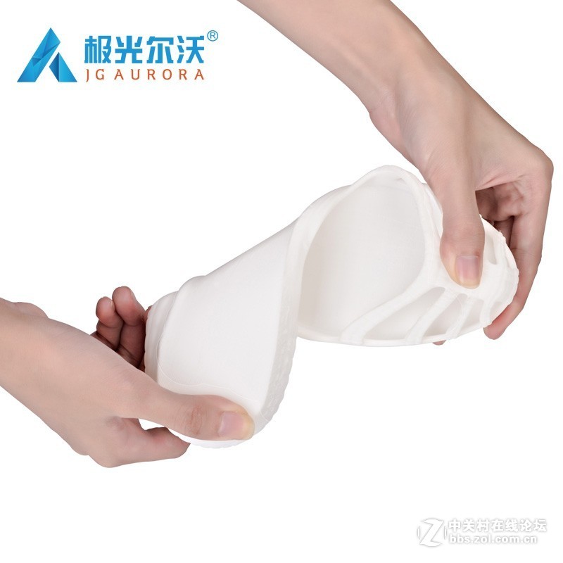 AIESEC大学生新玩法 联手极光尔沃推动3D打印创新教育