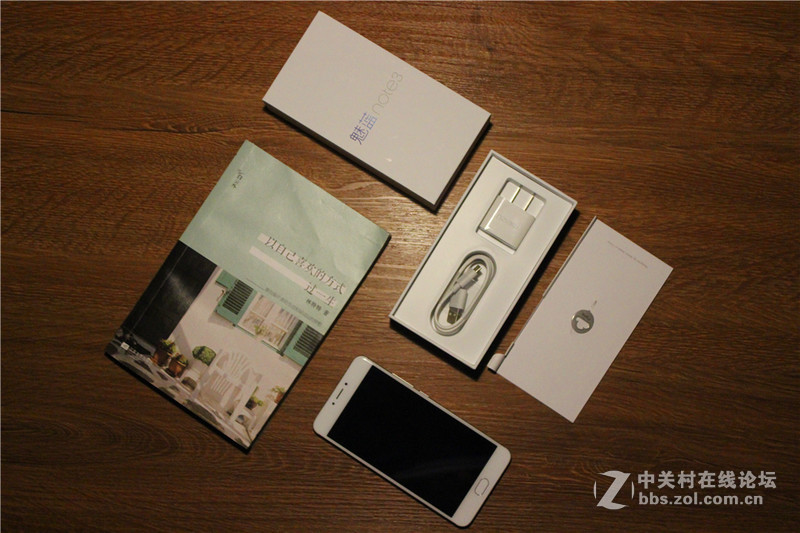 ＃快的漂亮，薄得持久＃魅蓝note3图赏：魅蓝当然很有魅力