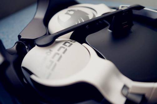 主播吃鸡听声辩位很牛逼?拥有这个耳机你也可以--德国冰豹Khan PRO耳机评测