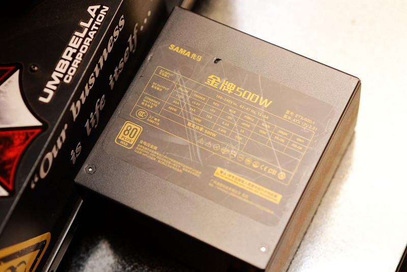 再秀下拉风的坦克水冷MOD，玩游戏超爽啊！