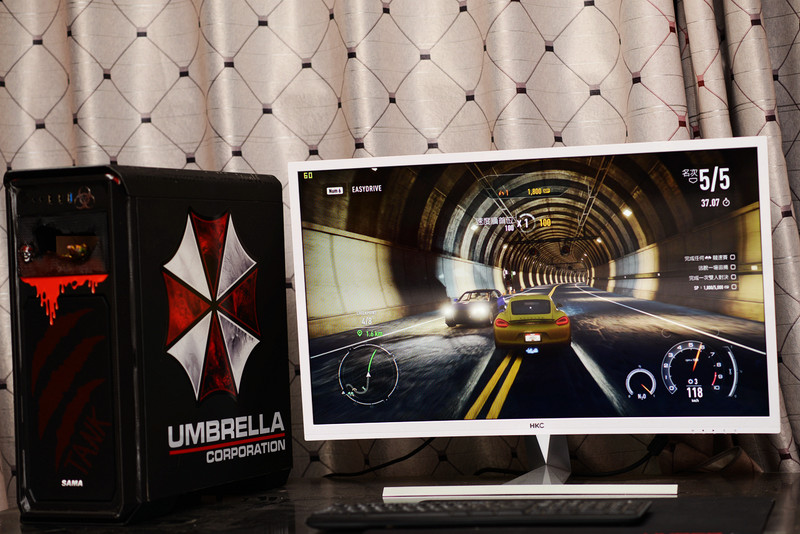 再秀下拉风的坦克水冷MOD，玩游戏超爽啊！