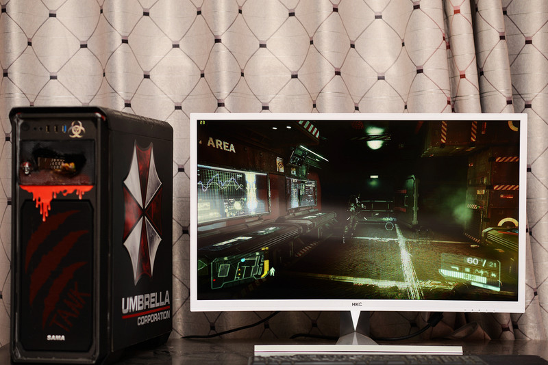 再秀下拉风的坦克水冷MOD，玩游戏超爽啊！