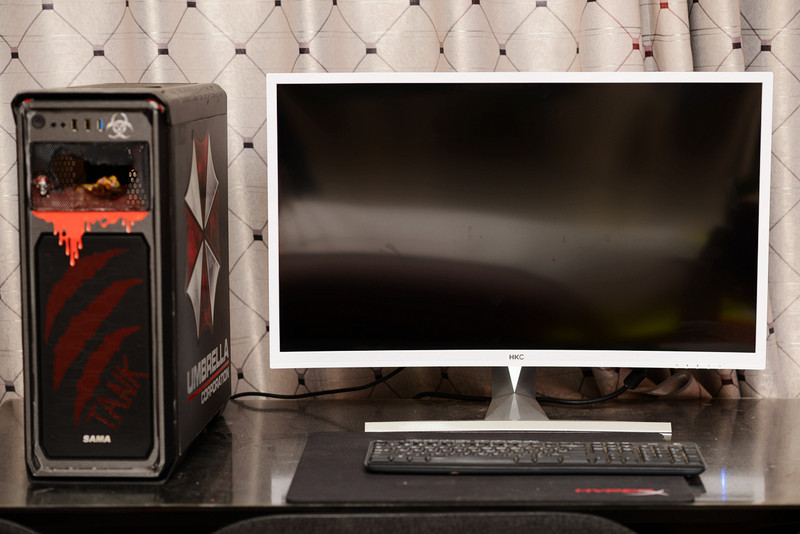 再秀下拉风的坦克水冷MOD，玩游戏超爽啊！