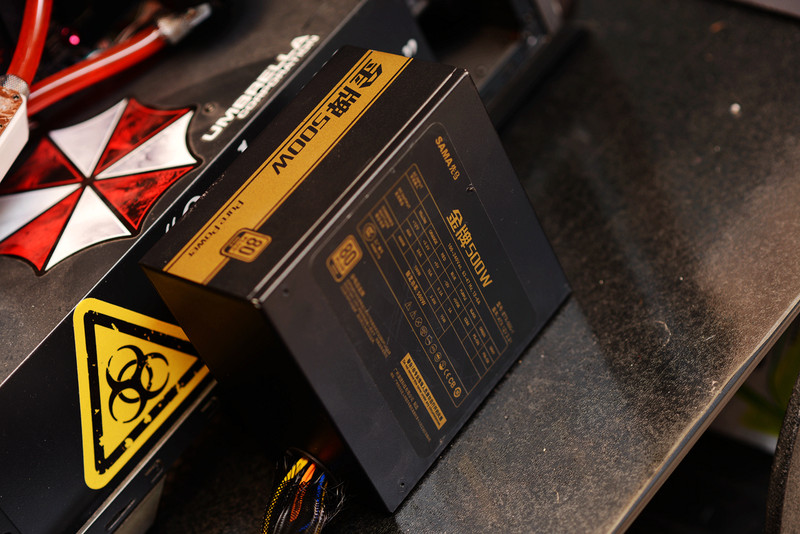 再秀下拉风的坦克水冷MOD，玩游戏超爽啊！