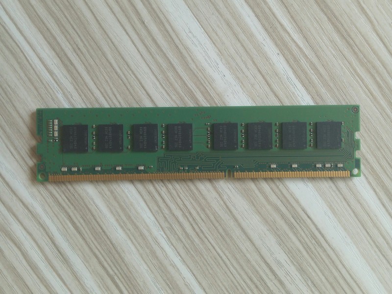 卖条星空体育平台DDR3 8G/1600内存