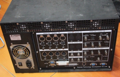 出非编一套和SAS盘4块